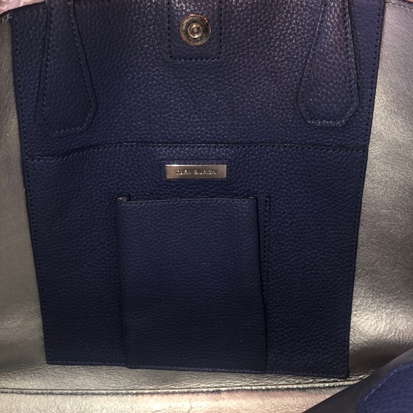 EUC Tory Burch Perry Tote Purse - Picture 3 of 10